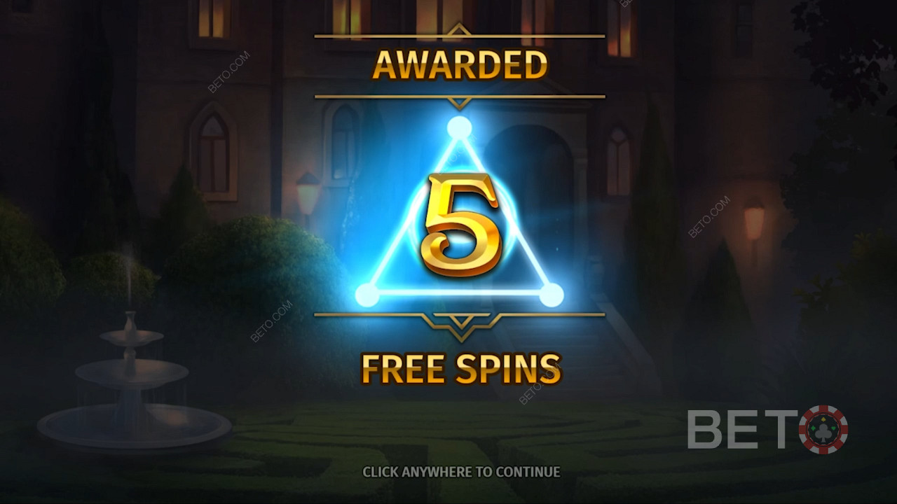 무료 게임 기능은 5개의 무료 스핀으로 시작됩니다.