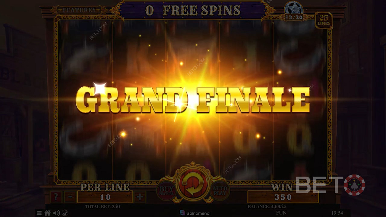 "Grand Finale"은 마지막 자유 회전에서 활성화되어 당첨 확률을 크게 높입니다.